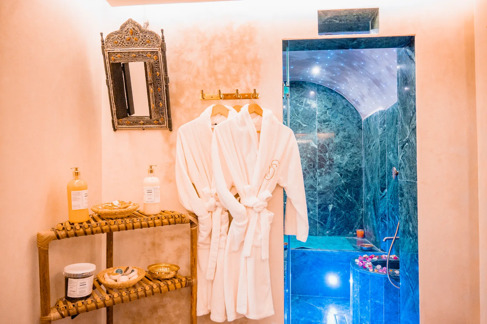 Espace soins et peignoirs, Riad N'S Marrakech