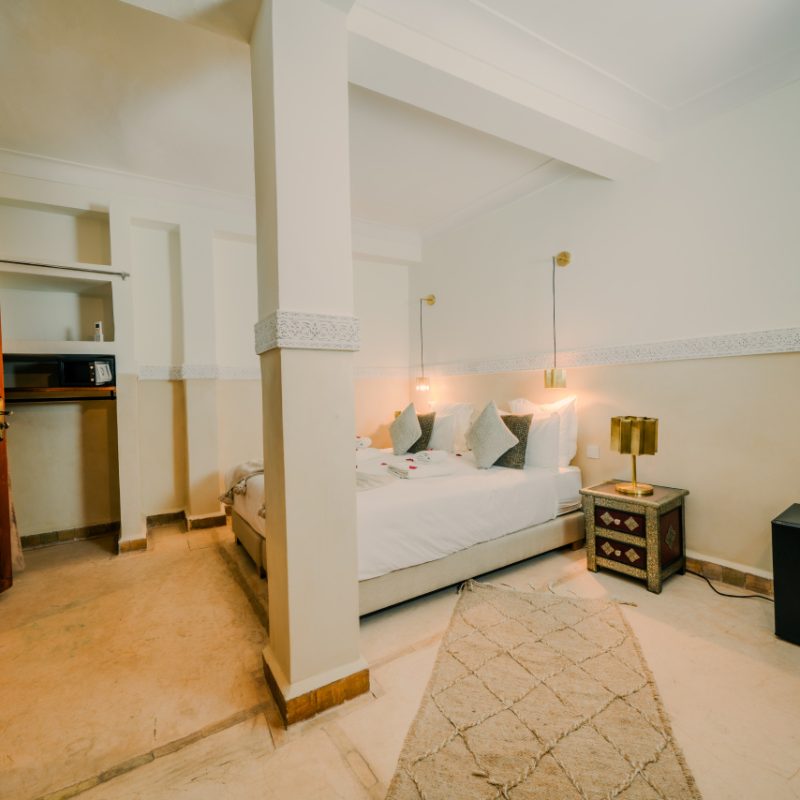 0f753a0c8eea132807a145bc83354746cc401866a014dff5139e2e5c5ca4c81c-9935174f00_v0_w1280xh0_rDEF