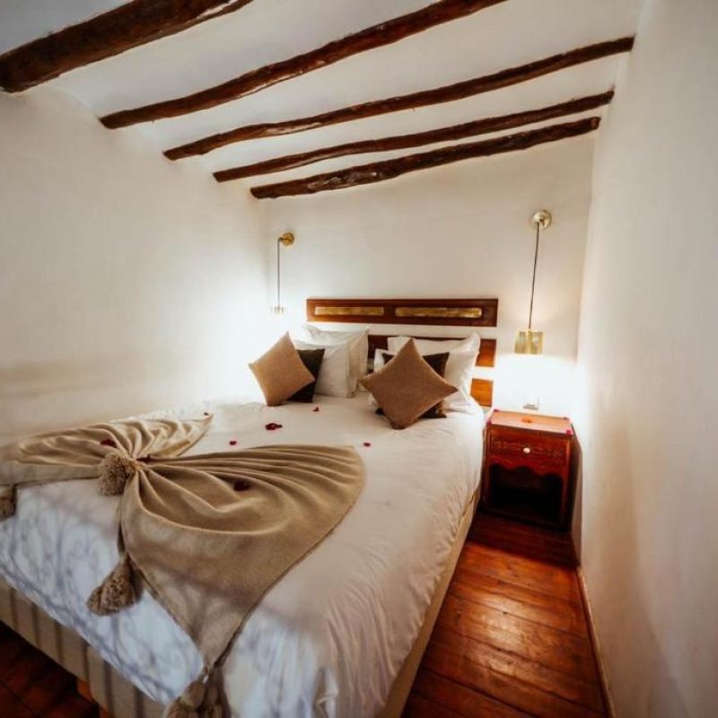 b4c19f5be122c5aa0379d0600f04675a10055046edd43b4e5e046d6adea217a7-9935174f00_v0_w1280xh0_rDEF